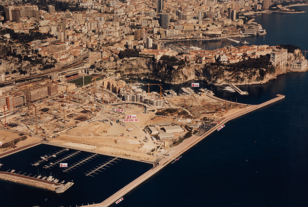 Vue aérienne de l&rsquo;urbanisation du terre-plein de Fontvieille
